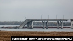 Зруйнований Антонівський міст у Херсоні, архівне фото