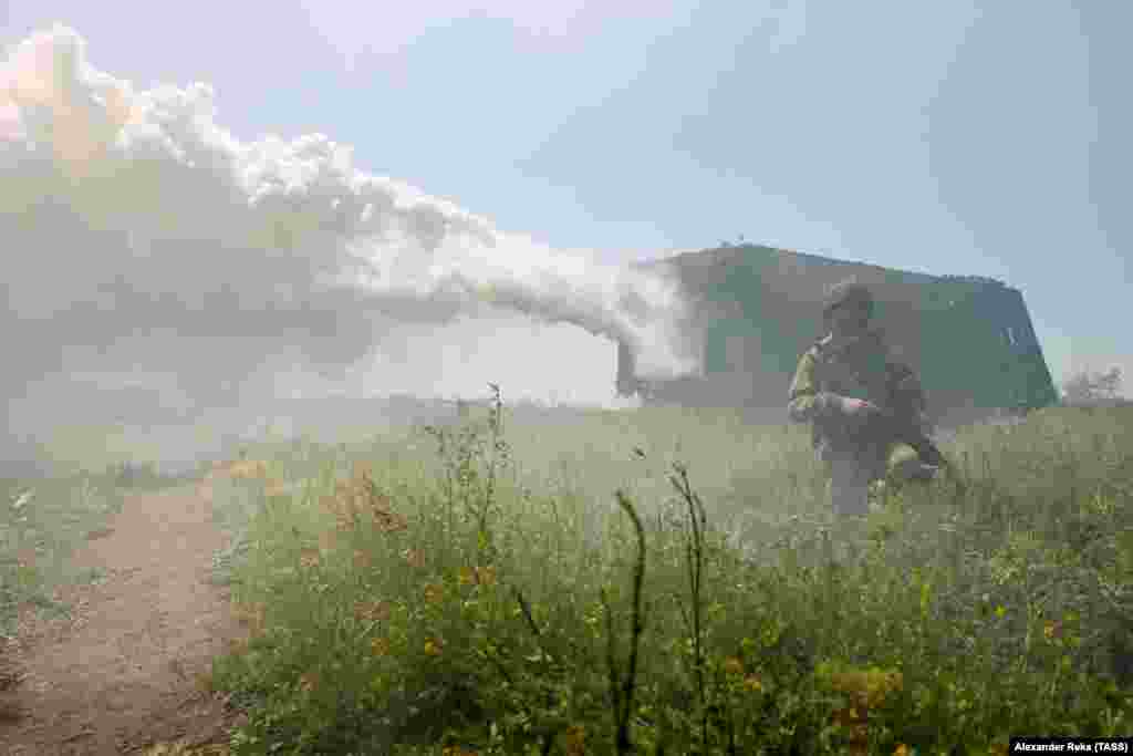 A Russian smoke-screen vehicle operating in Ukraine’s Luhansk region in June. It is not clear if this photo shows a combat operation, but smoke screens have been used by invading Russian forces to conceal troop and vehicle movement in eastern Ukraine.