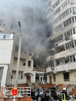 23 апреля по Одессе был нанесен еще один ракетный удар, в результате которого одна из ракет попала в жилой дом, убив несколько мирных жителей, в том числе маленького ребенка