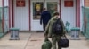 "Жесткое зомбирование": студенты Юга России вынуждены обшивать армию
