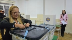 Zatvaranje biračkog mesta u Severnoj Mitrovici, 12. oktobar 2025.