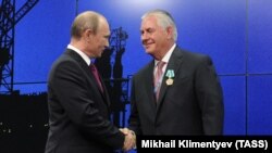 Награждение Рекса Тиллерсона орденом Дружбы