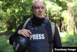 Philippe Lobjois tokom izvještavanja iz rata u Ukrajini