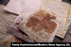 Artefakt za koji se tvrdi da predstavlja krv na pismu jednog vojnika.