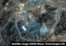 Спутниковый снимок иранского ядерного объекта в Фордо после ударов США 22 июня