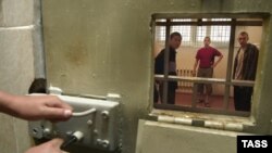 Скоро ли уменьшится тюремное население России?