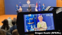 Ursula fon der Lajen na press konferenciji u Beogradu, 15. oktobar 2025.